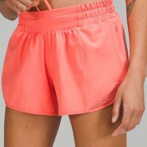 lululemon athletica size 2 Raspberry Cream Low Rise 4” Hotty Hot Shorts